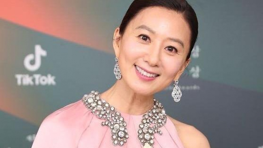 Bà cả “Thế giới hôn nhân” Kim Hee Ae thắng giải Baeksang 2020