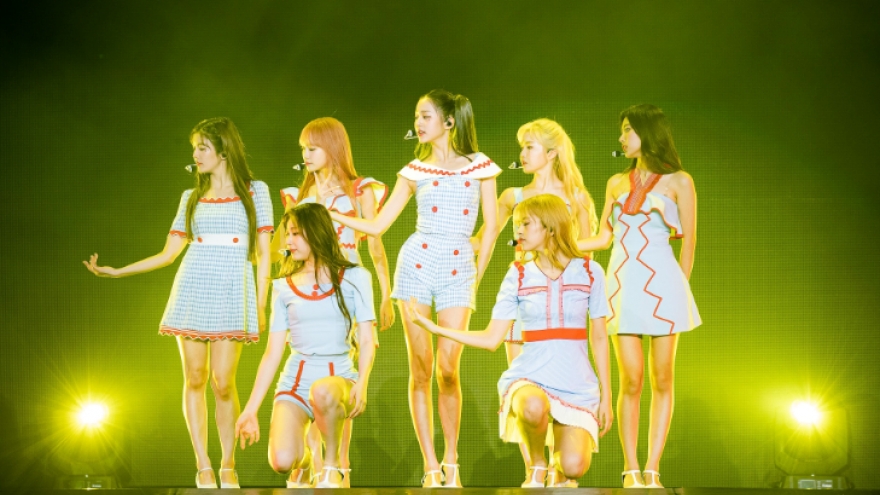 Eyes on me: Chân thực, xúc động về một IZ*ONE khán giả chưa từng biết