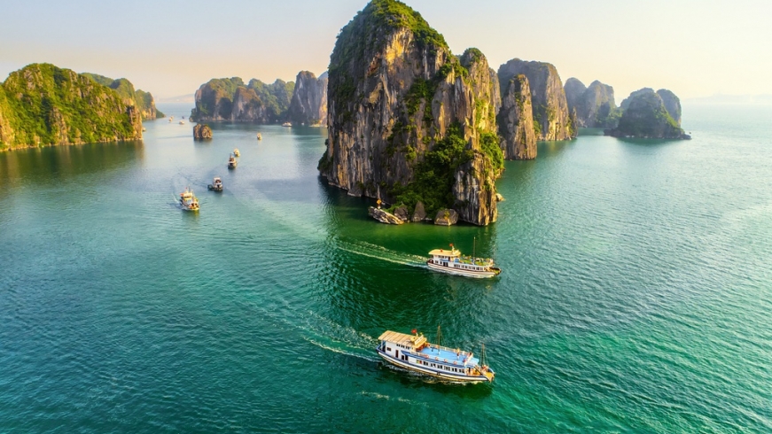 Vịnh Hạ Long lọt top 50 kỳ quan thiên nhiên đẹp nhất thế giới