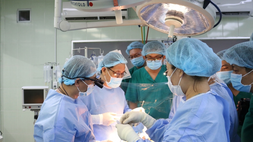 Ghép thành công trái tim của người phụ nữ cho nam bệnh nhân ở TPHCM