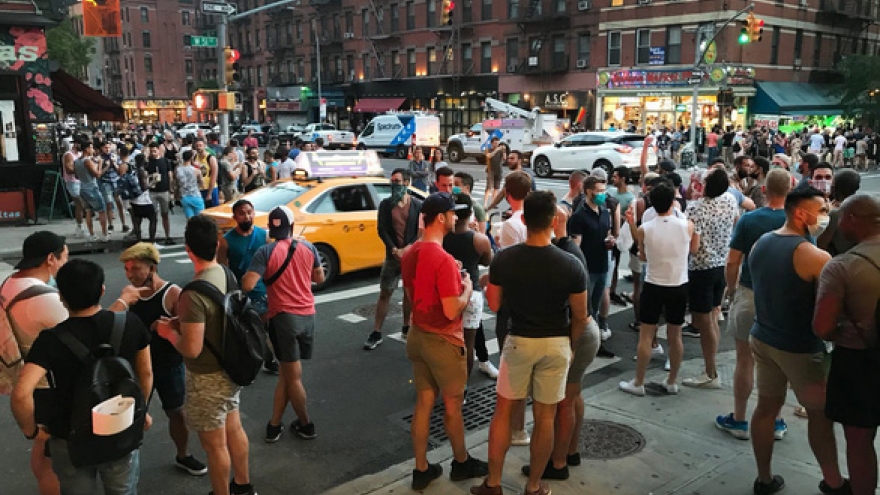 3 bang Đông Bắc (Mỹ) yêu cầu người từ ổ dịch đến phải cách ly 14 ngày