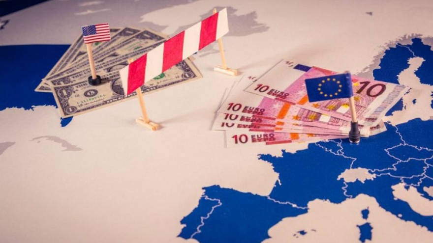 Mỹ cân nhắc tăng thuế nhập khẩu đối với hàng hóa của EU và Anh