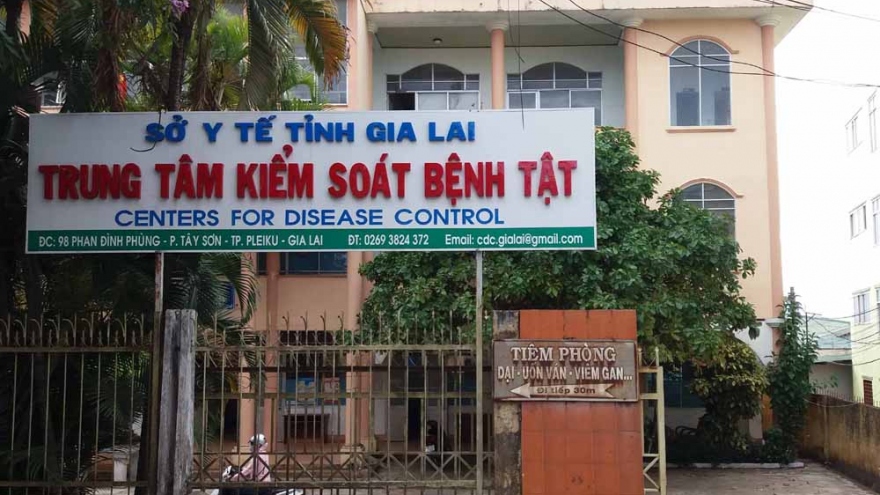 Cháu bé 4 tuổi, tiêm đủ vaccine vẫn dương tính với bạch hầu ở Gia Lai