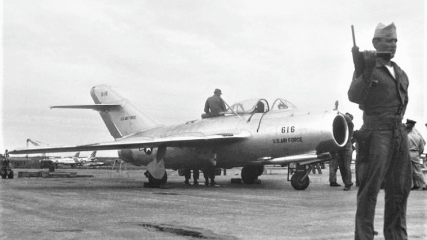 Mỹ đã “cuỗm” chiếc MiG-15 mới nhất của Liên Xô như thế nào?