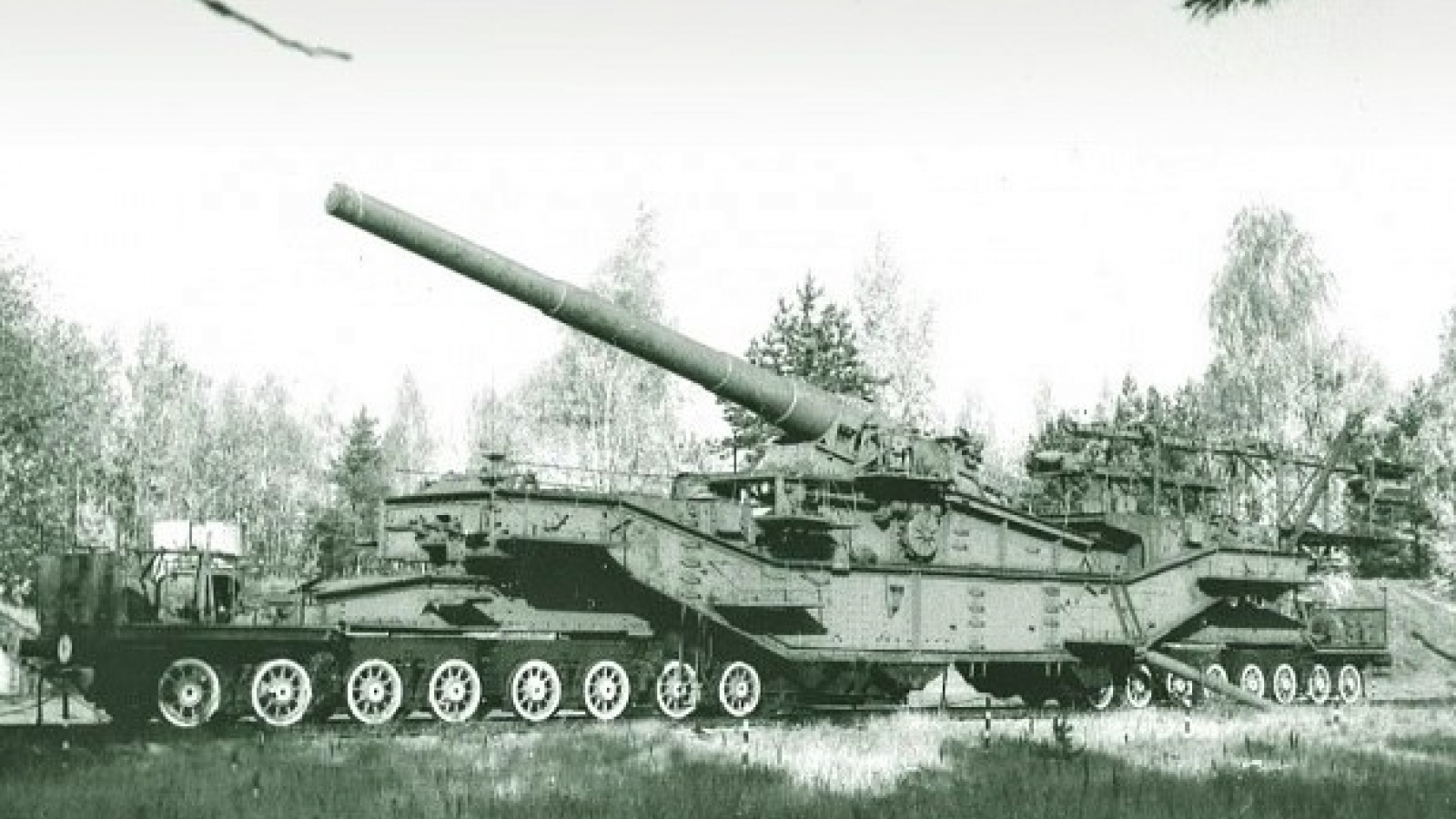 Bảo vệ Leningrad và trận đấu pháo lớn nhất trong lịch sử chiến tranh