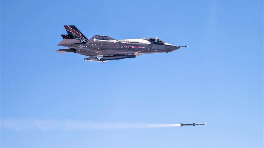 Không phải F-35, tên lửa này làm nên cuộc cách mạng trong không chiến