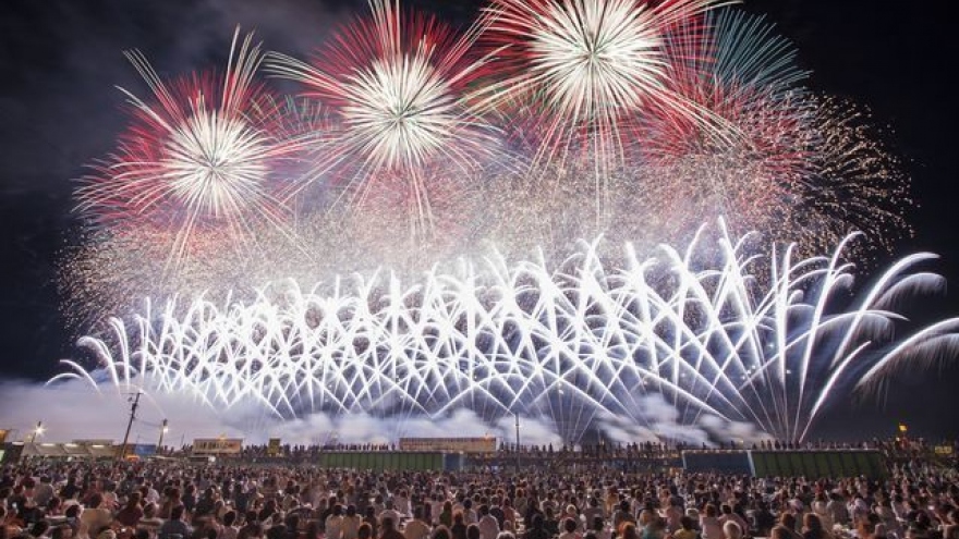 Nhật Bản hủy hàng loạt các Lễ hội pháo hoa mùa hè do đại dịch Covid-19