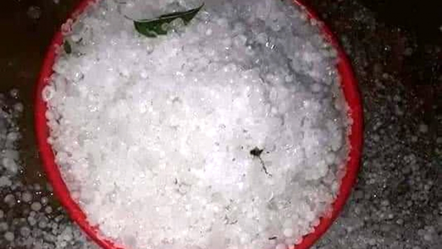 Mưa đá, gió lốc gây thiệt hại về tài sản và hoa màu ở Lai Châu