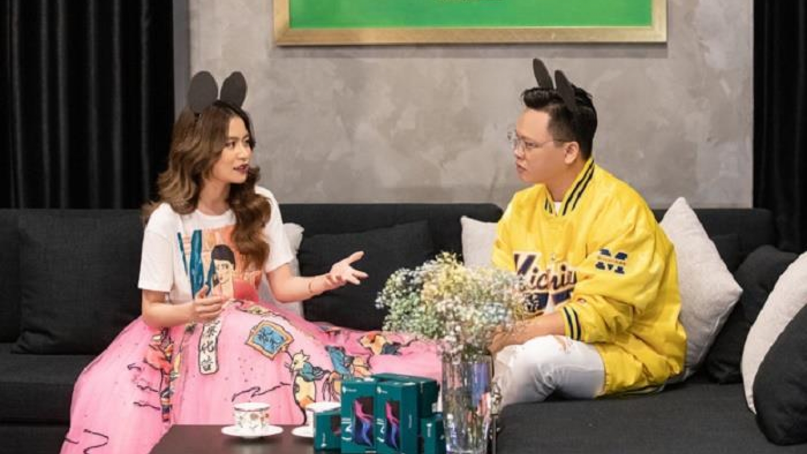 Showbiz Việt thay đổi thế nào trong dịch Covid-19?