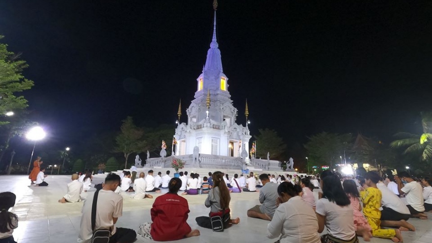 Người Campuchia đón Tết Chol Chnam Thmay giữa mùa dịch Covid-19