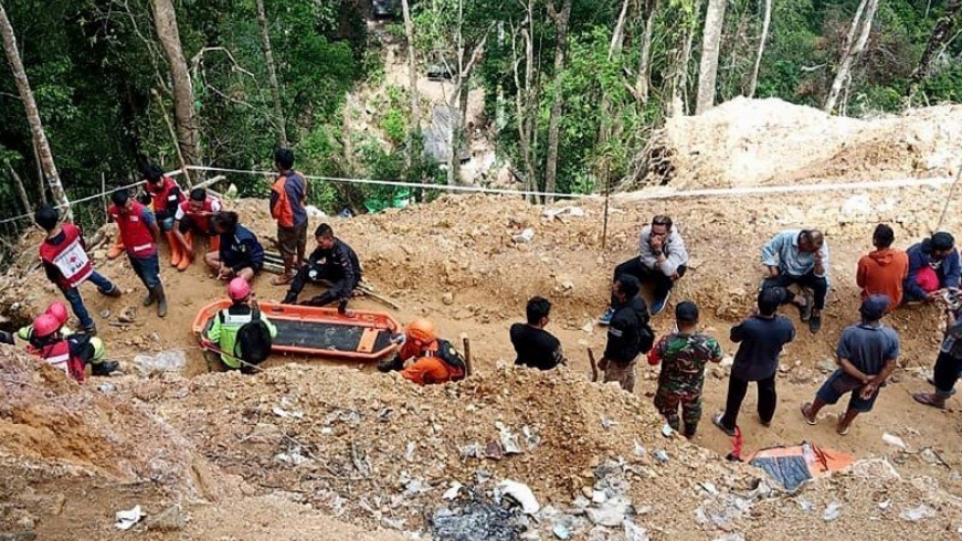 Sập mỏ khai thác vàng ở Indonesia, 9 người thiệt mạng