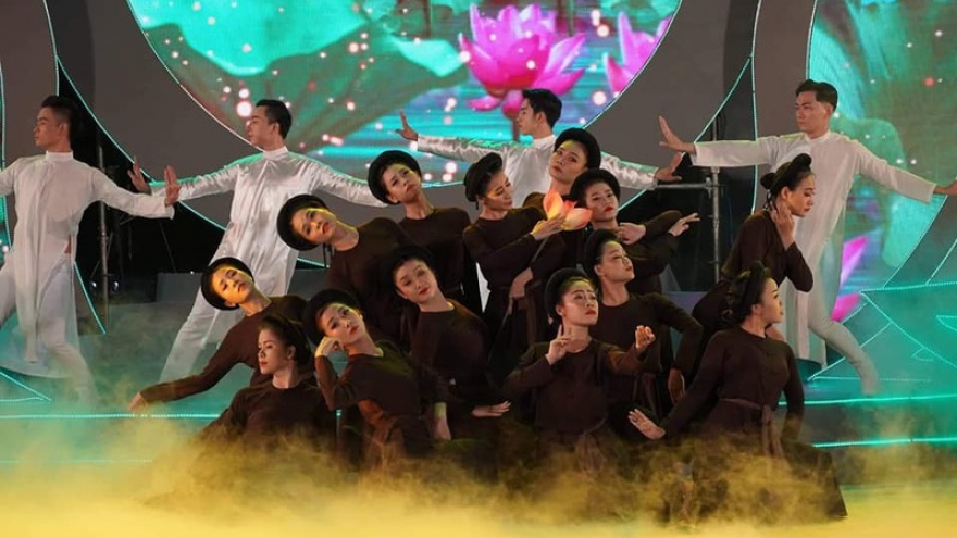 Xúc động Chương trình giao lưu nghệ thuật “Đẹp nhất tên Người“