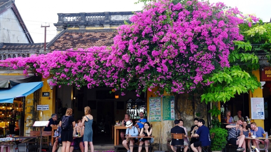 Việt Nam vào top điểm đến năm 2021