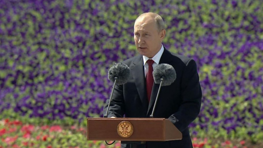 Tổng thống V.Putin chúc mừng người dân nhân ngày Quốc khánh Nga