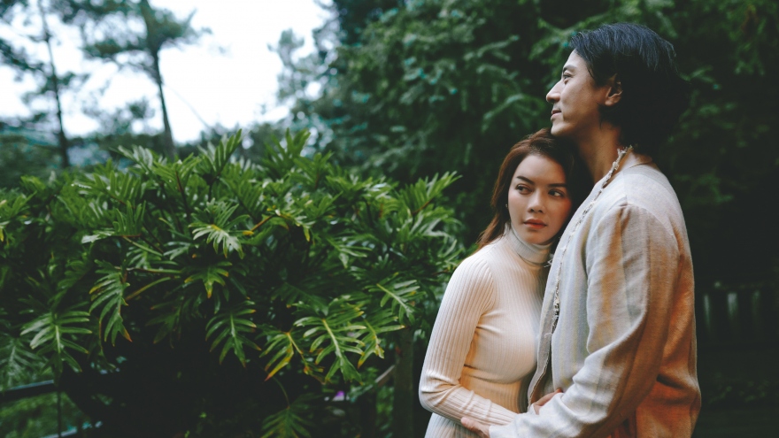 Lý Nhã Kỳ bất ngờ kết hợp cùng tài tử phim “Giày thủy tinh”