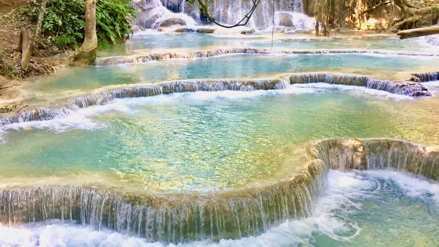 Chiêm ngưỡng vẻ đẹp thác nước trăm tầng của Lào