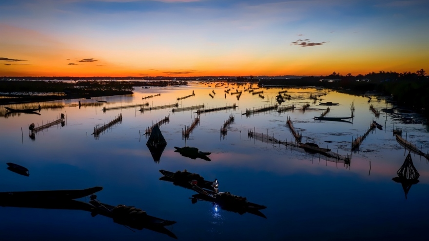 Rạng đông trên Ngư Mỹ Thạnh