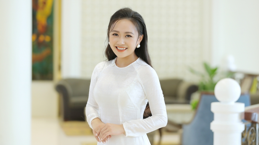 “Sao mai” Phương Thanh hát về Bác bằng tình cảm của người con xứ Nghệ