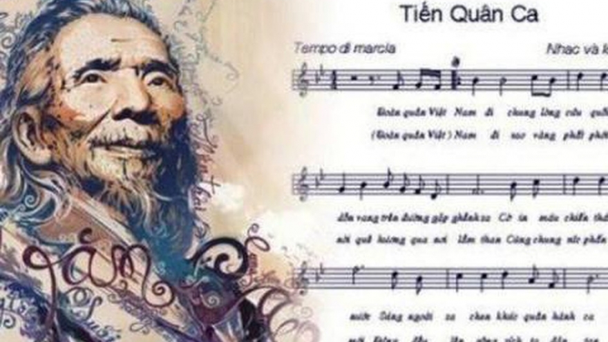Thiêng liêng giờ phút hàng vạn người hát “Tiến quân ca” trên Quảng trường Ba Đình