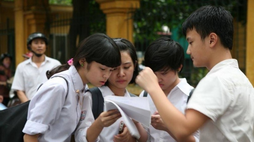 Từ 13h30 hôm nay, học sinh Hà Nội xác nhận nhập học trực tuyến vào lớp 10