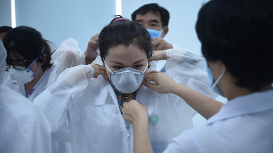 Điều dưỡng trẻ Bình Định xung phong đi Đà Nẵng bởi 'cha tôi từng là người lính'