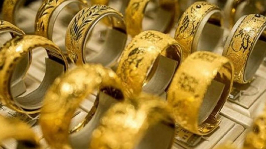 Giá vàng tăng lên hơn 62 triệu đồng/lượng rồi bất ngờ quay đầu giảm