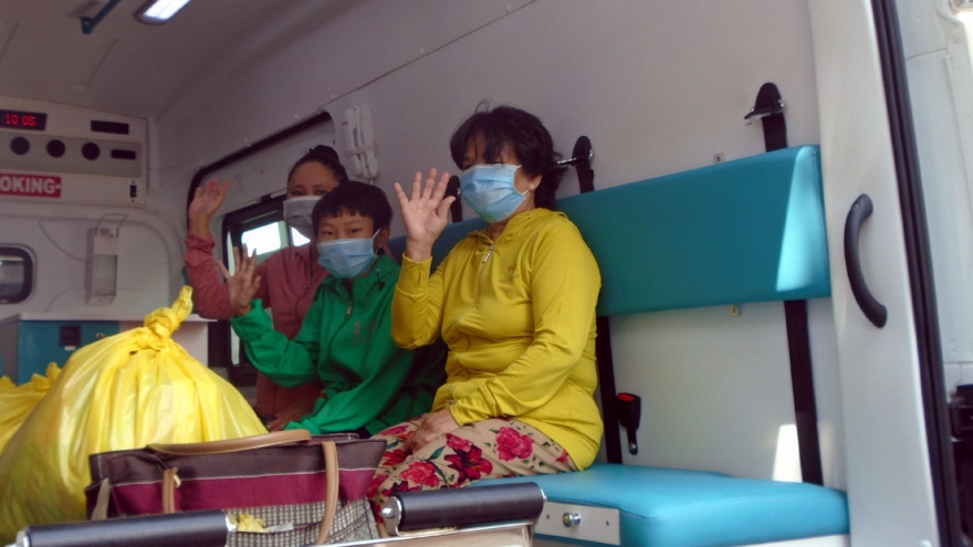 Hai ca bệnh Covid-19 cuối cùng của Bình Thuận xuất viện