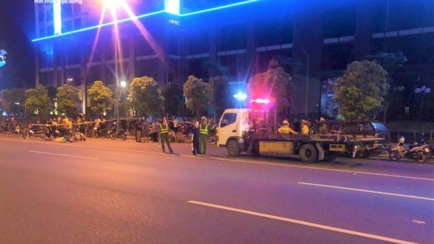 Lái xe phân khối lớn tông chết người giữa phố ở Thủ đô rồi bỏ chạy