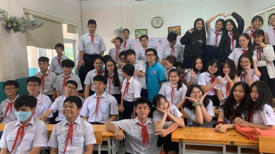 “Ngôi trường con học không phải là thể diện của cha mẹ“