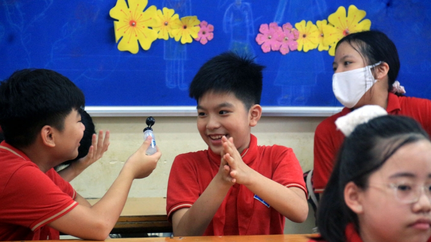 Hà Nội có ca mắc Covid-19, quận Tây Hồ tạm đóng cửa các cơ sở giáo dục