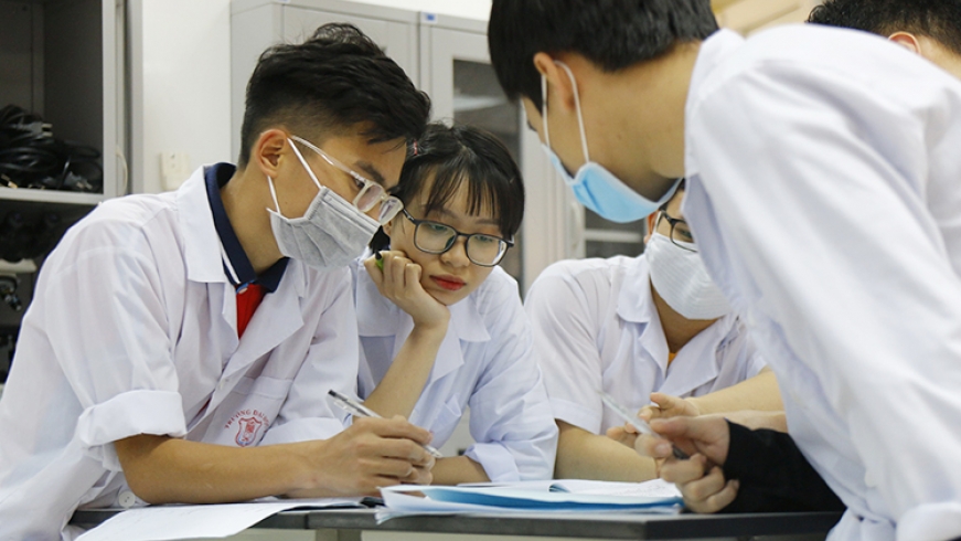 Quy định mới về thời gian học với bác sỹ, kỹ sư