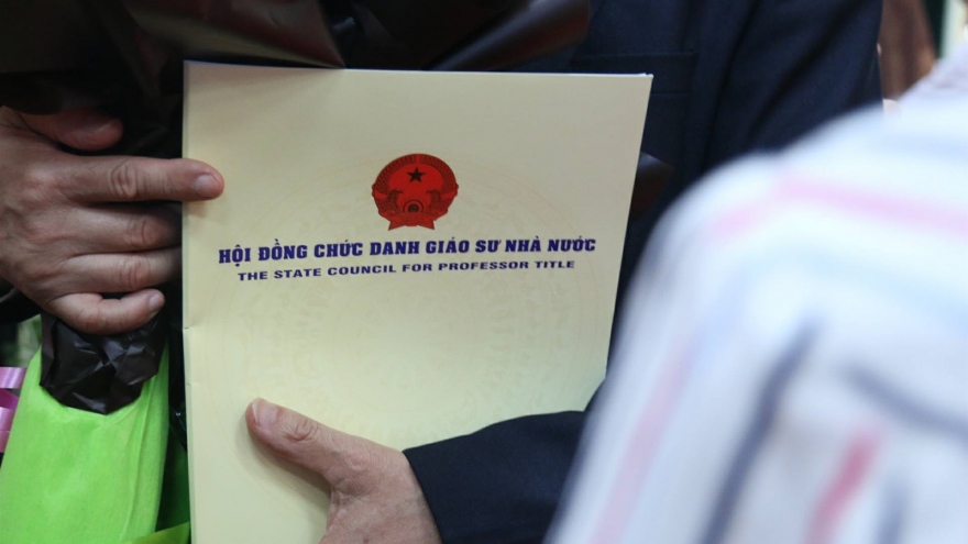 Ai sẽ thẩm định năng lực ngoại ngữ các Phó Giáo sư, Giáo sư?