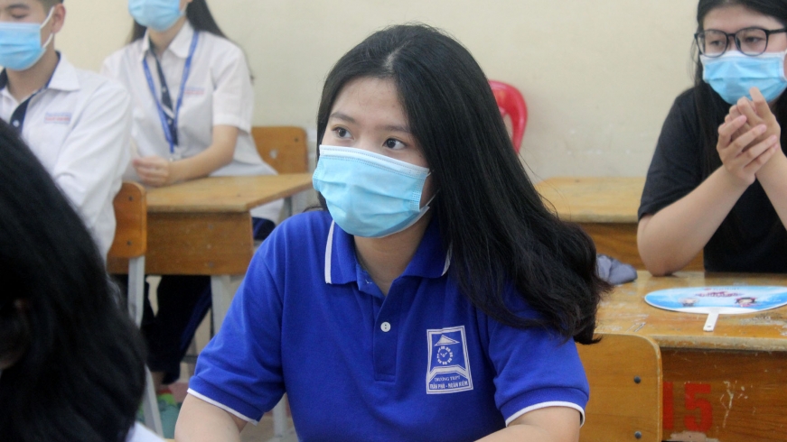 Điểm thi tiếng Anh thấp do chương trình 10 năm chưa được triển khai đại trà?