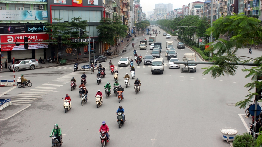 Mật độ tham gia giao thông tăng cao: Người dân có phần chủ quan với Covid-19