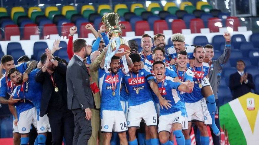 Ronaldo im hơi lặng tiếng, Juventus ngậm ngùi nhìn Napoli vô địch Coppa Italia