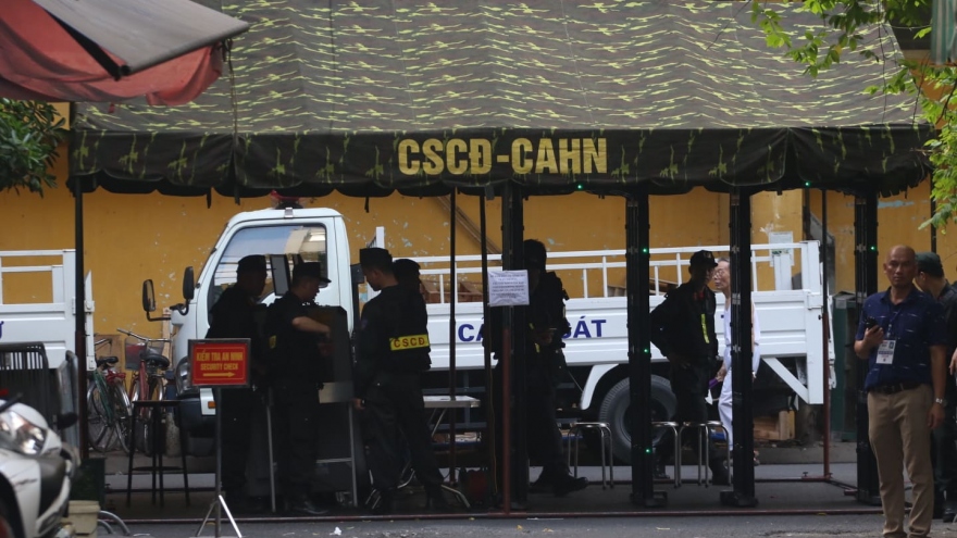 Sân Hàng Đẫy thắt chặt an ninh trước giờ Hà Nội FC tiếp đón Hải Phòng