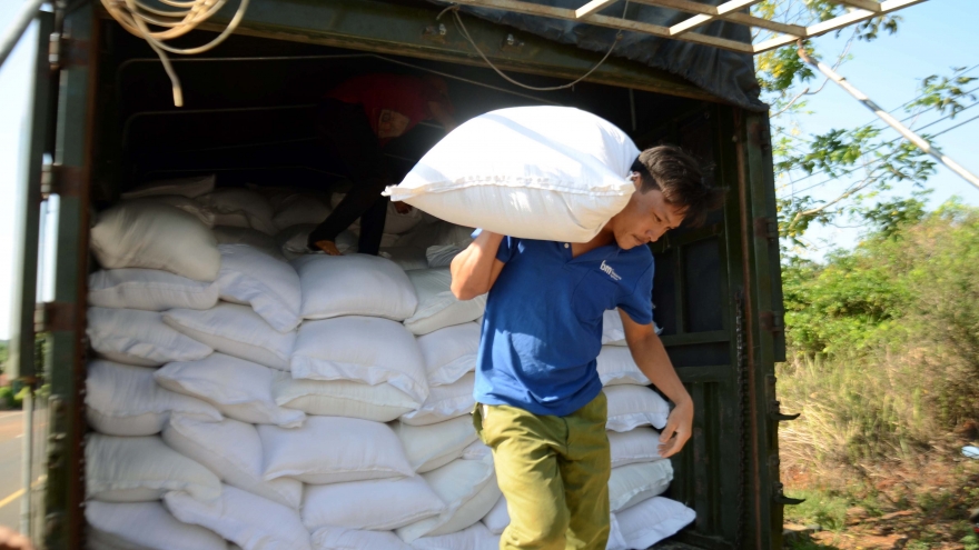 320 tấn gạo hỗ trợ người nghèo mùa giáp hạt tại Đắk Nông