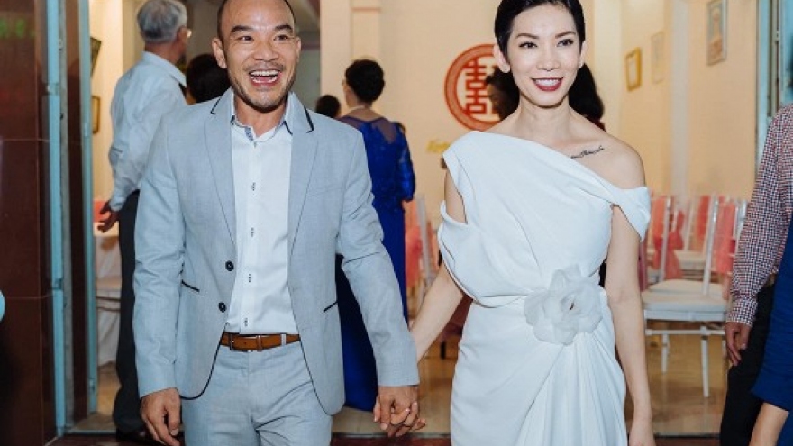 Chuyện showbiz: Siêu mẫu Xuân Lan tiết lộ ảnh đám hỏi bí mật
