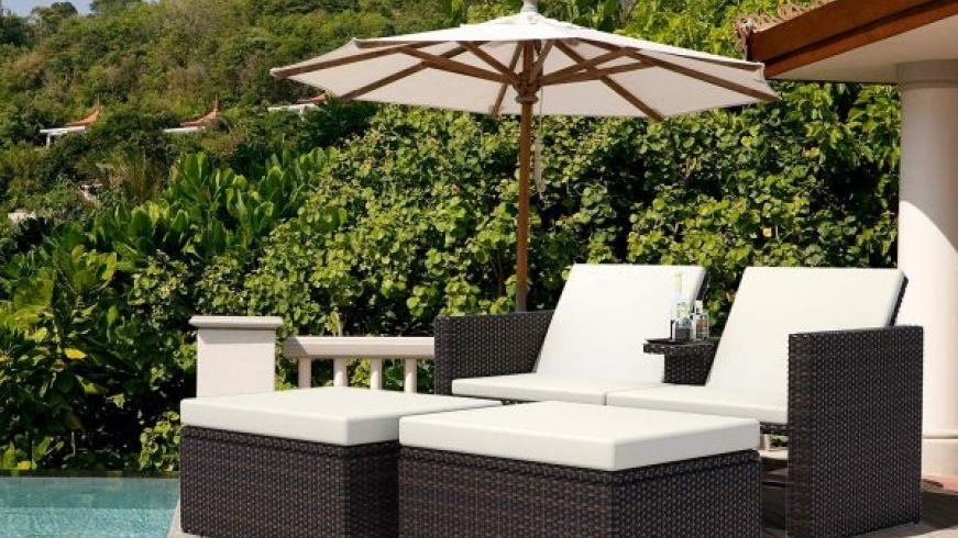 Những chiếc ghế sofa ngoài trời khiến hàng xóm phải ghen tị