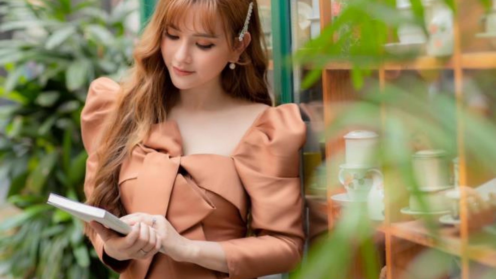 Ca sĩ Thu Thủy tố ekip phim 'Hạnh phúc của mẹ' dùng chùa nhạc