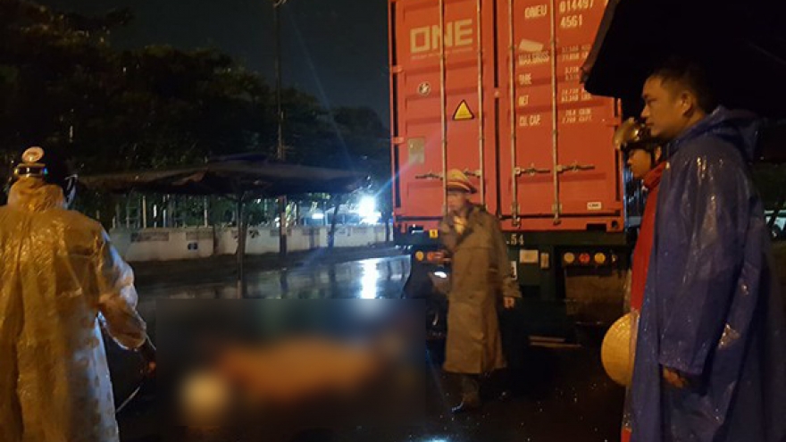 Người đàn ông tử vong vì đâm vào đuôi xe container ở Đà Nẵng