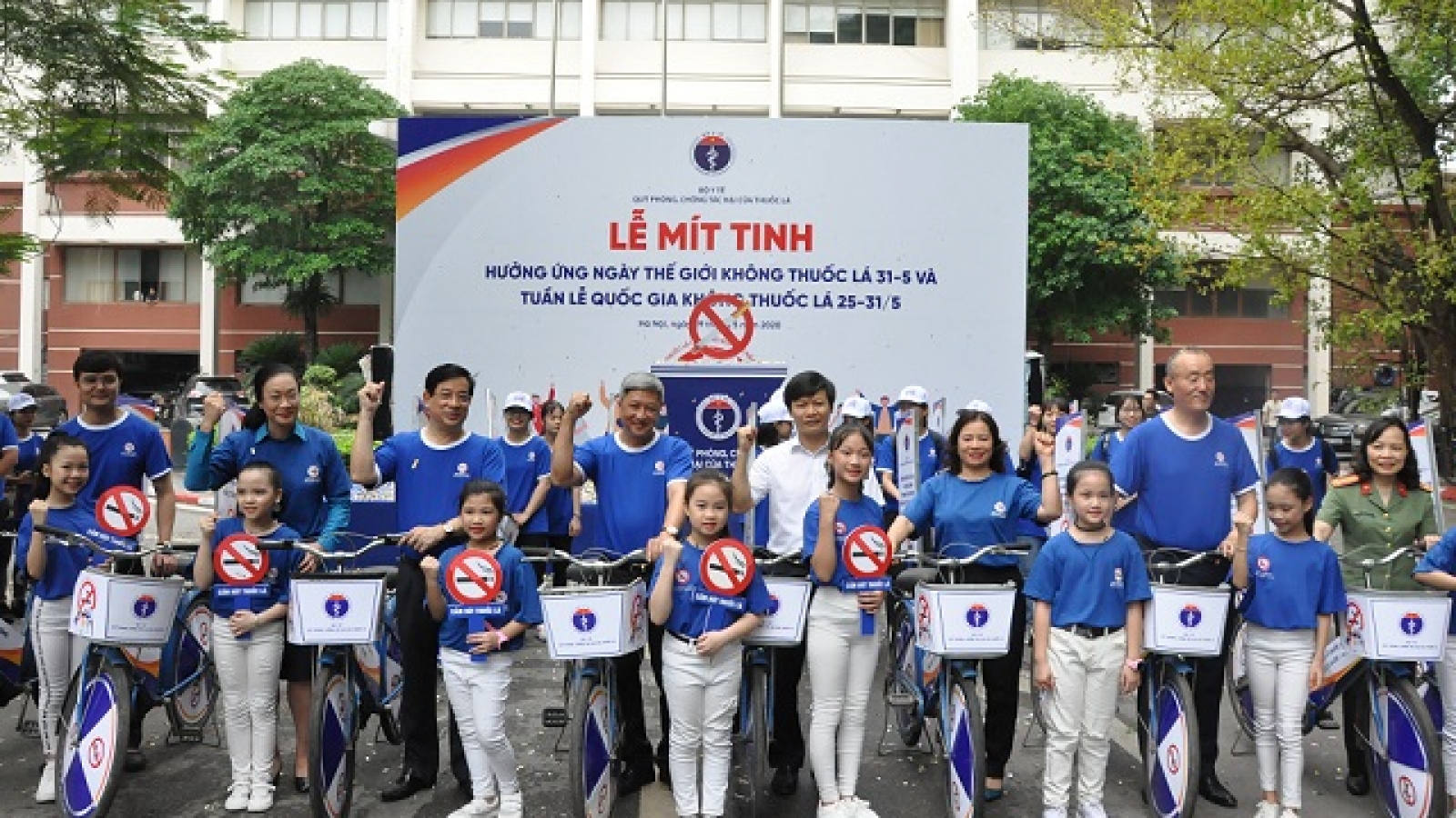 Bảo vệ thế hệ tương lai trước tác hại của thuốc lá