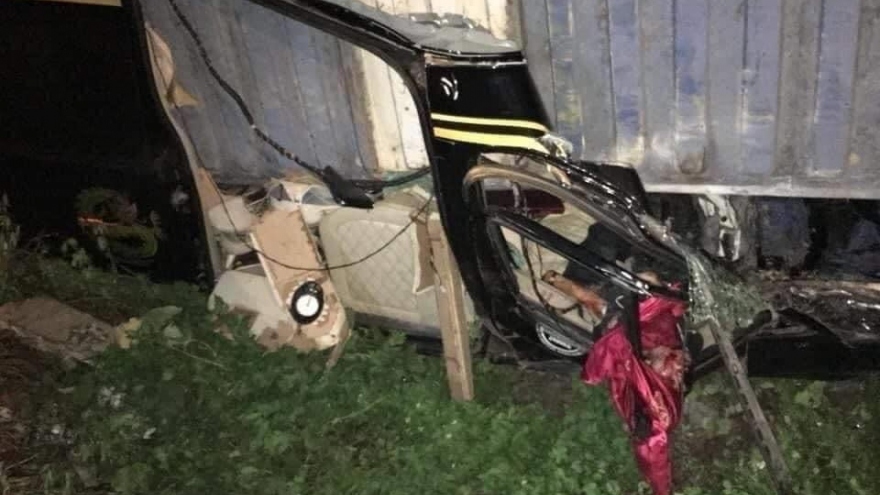 Khởi tố lái xe container trong vụ tai nạn giao thông 3 người chết