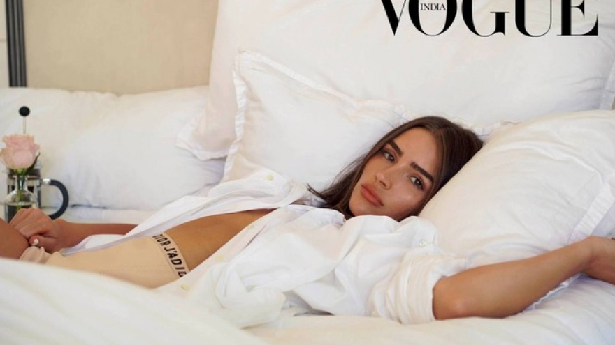 Hoa hậu Olivia Culpo diện mốt không nội y trên tạp chí Vogue
