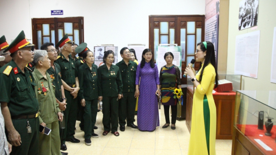 Nghệ An khai mạc triển lãm "Ký ức thời hoa lửa”