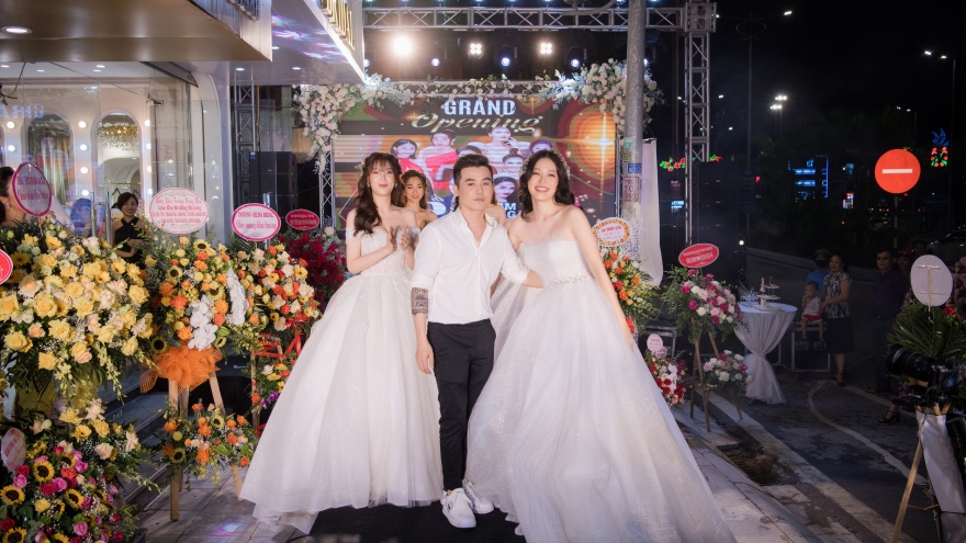 Á hậu Phương Nga mặc váy cưới kiêu sa, tự tin sải bước trên sàn catwalk