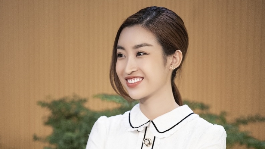 Hoa hậu Đỗ Mỹ Linh “gài hàng” Hương Giang và nhận cái kết “thảm“