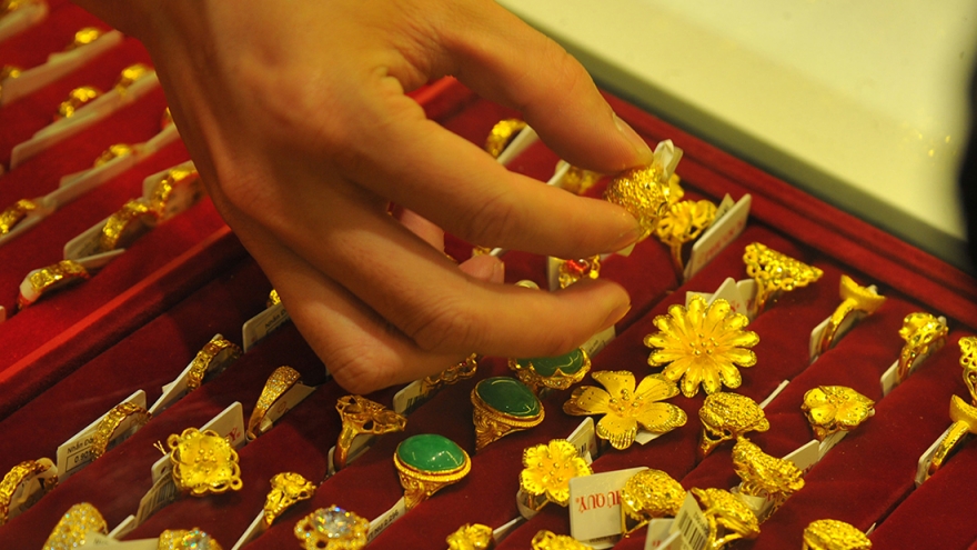 Giá vàng trong nước và thế giới cùng đảo chiều tăng nhẹ