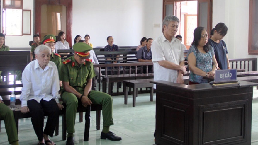 Cựu Chánh án phạm tội tham ô được giảm án