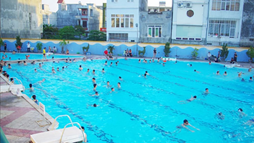 Đi bơi cùng bố và anh trai, bé trai 7 tuổi tử vong do đuối nước